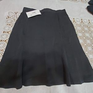 Black size 14 St Johns Caviar skirt
